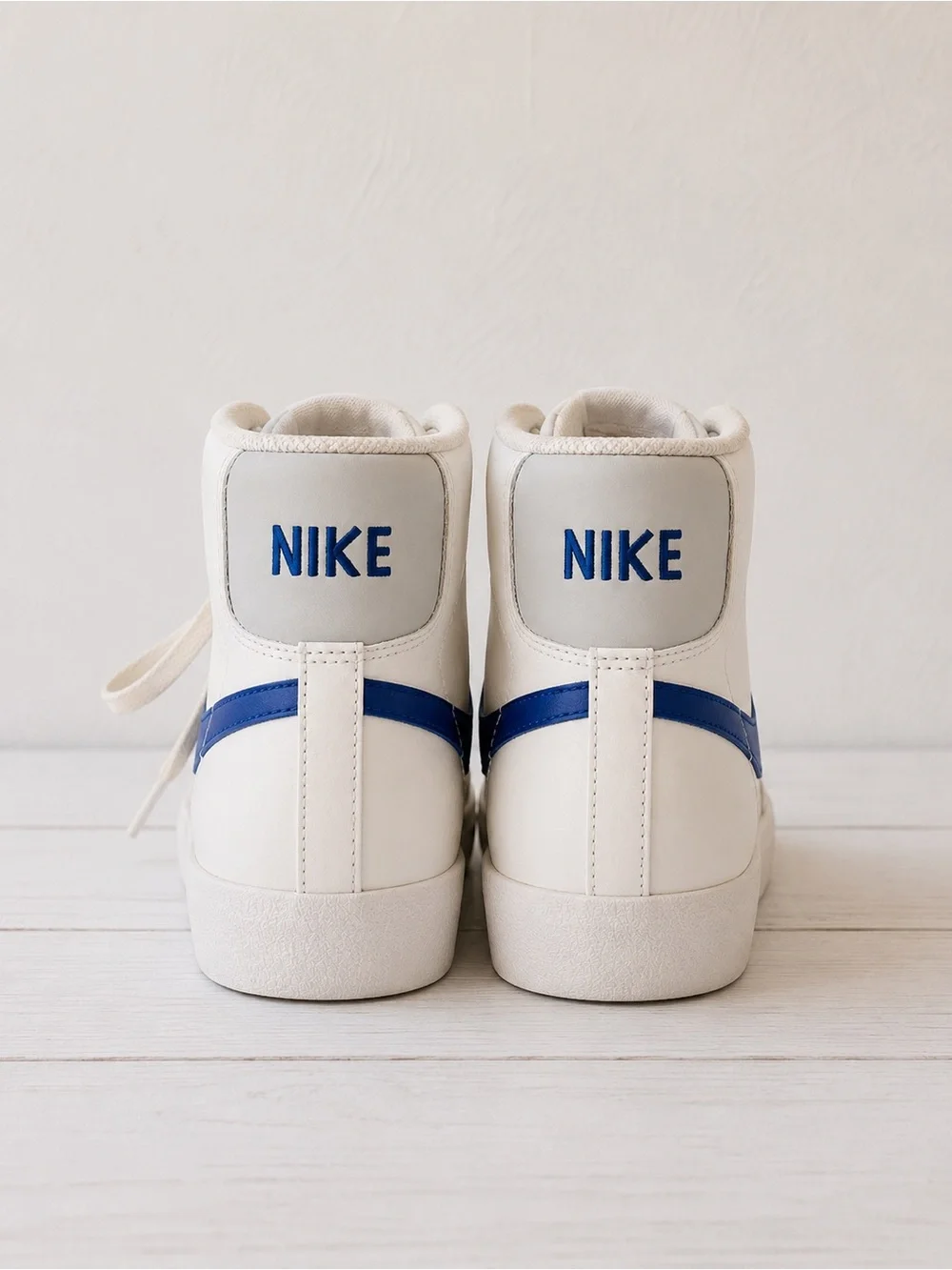 Nike White Leather Mid Top Blazer Mid 77’ Sail Game Royal Blue Sneakers GUC